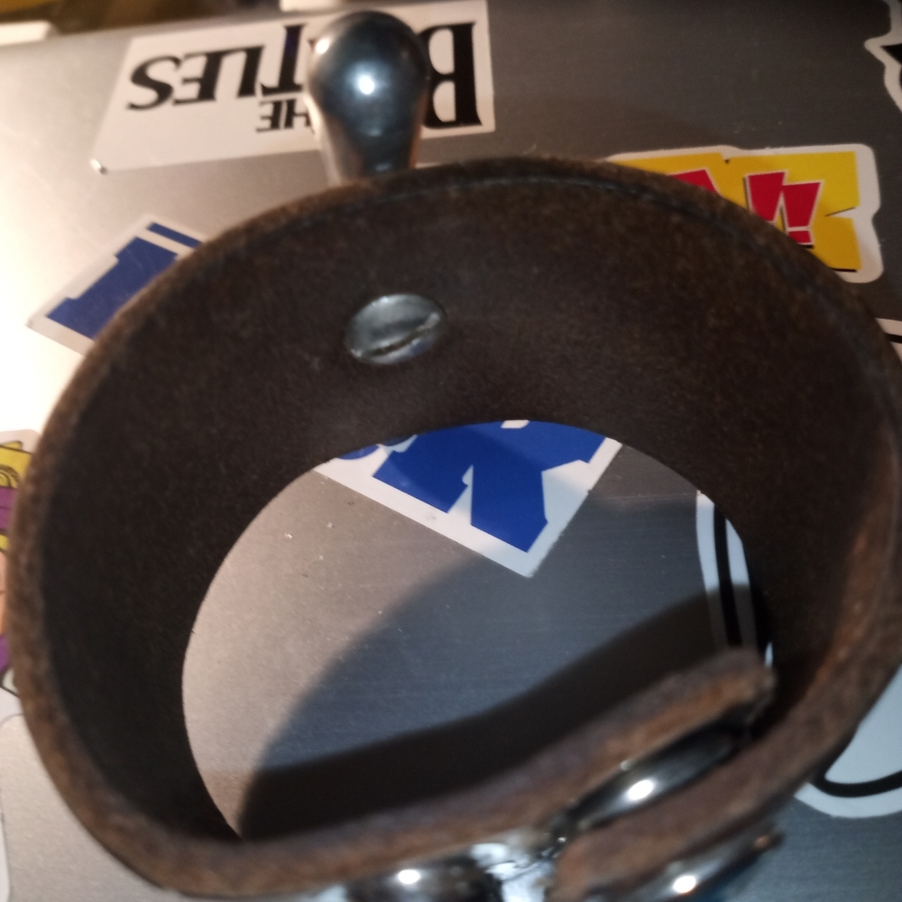 LEATHER CUFF - Picture 8 of 9